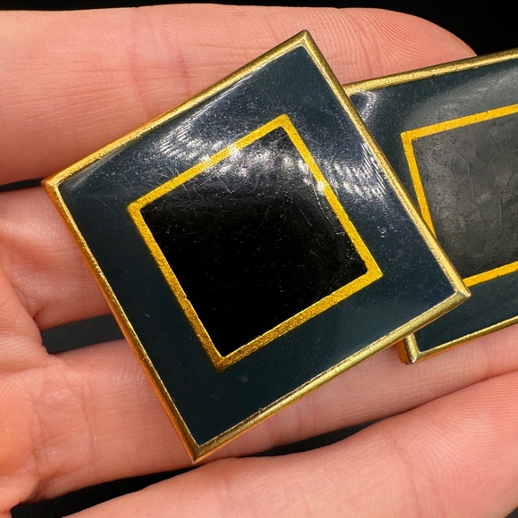 LOT 1593 18K gold plated Yves Saint Laurent vintage clip on earrings - Picture 5 of 14